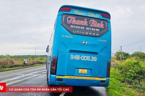 2 người tử vong sau va chạm với xe khách