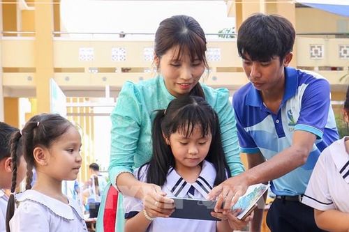 Dựng 'lá chắn số' bằng tình yêu thương cho trẻ em Tây Ninh