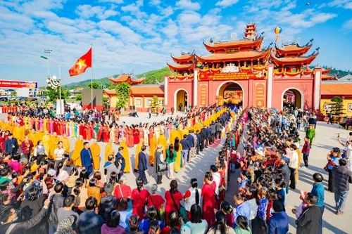 Về Thiên Lai tự nghe tiếng chuông ngân
