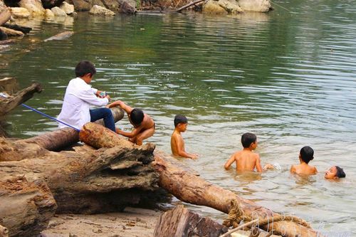 Trang bị kỹ năng phòng chống đuối nước cho trẻ