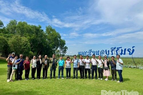 Đoàn công tác tỉnh Đồng Tháp tham quan, làm việc tại Trung tâm học tập đất ngập nước và sếu đầu đỏ Buriam, Thái Lan