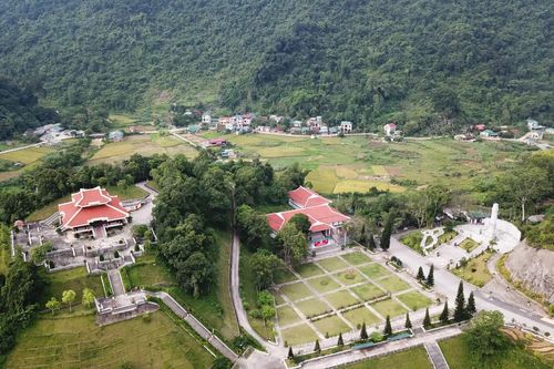 Khởi hành từ Pác Bó
