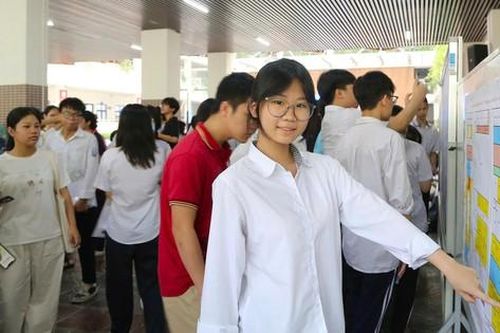 Sáng nay, thí sinh Hà Nội dự thi môn đầu tiên vào lớp 10: Ngữ văn