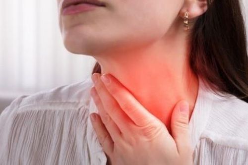4 bí quyết giúp bạn nằm máy lạnh không bị đau họng