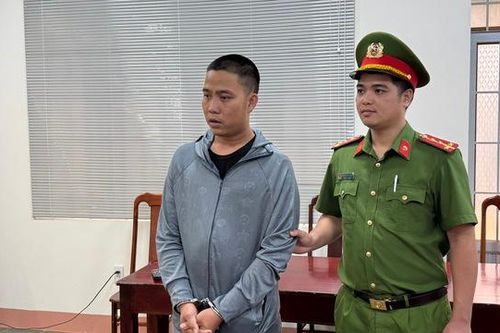Bắt tài xế xe tải vượt ẩu cán một nữ sinh tử vong
