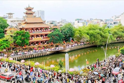 Lan tỏa tinh thần nhân ái mùa Phật đản