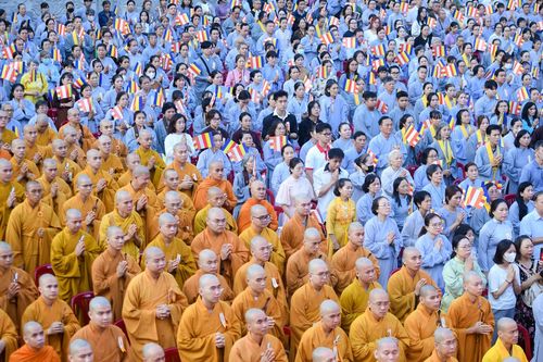 Đại lễ Phật đản: Thắp sáng lòng từ bi, lan tỏa yêu thương