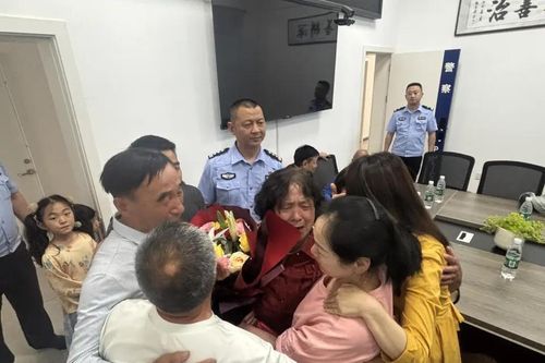 Bức thư cầu cứu của người con giúp mẹ 70 tuổi tìm lại họ hàng sau nửa thế kỷ
