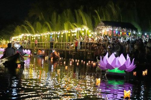 Lung linh 'Lễ hội hoa đăng - Huyền ảo đêm rừng dừa'