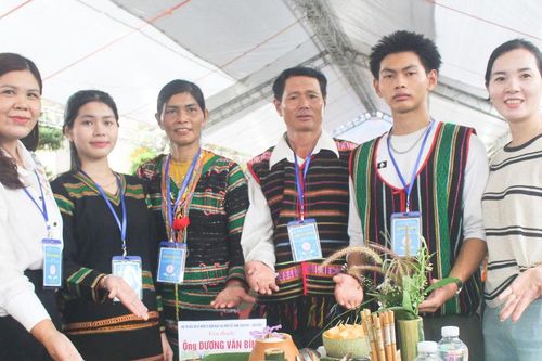 Hội thi nấu ăn 'Bữa cơm gia đình ấm áp yêu thương'
