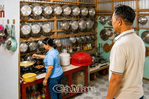 Biển đông tình nghĩa vợ chồng