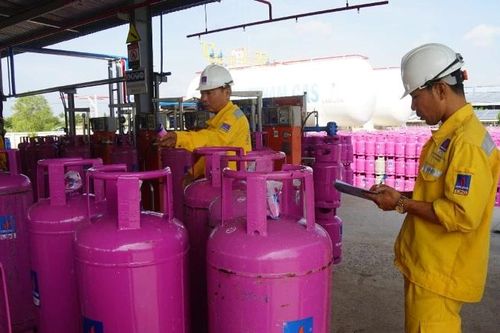 Tăng 5.000 đồng/bình 12kg, giá gas tiếp tục giữ mức cao kỷ lục
