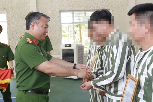 Trại tạm giam Công an tỉnh Lạng Sơn công bố quyết định đặc xá đối với 33 phạm nhân