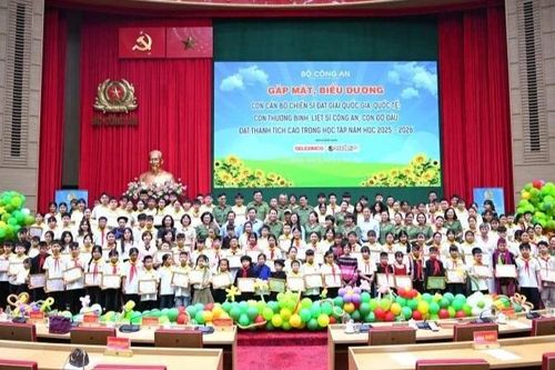Tổ chức hoạt động chăm lo trẻ em trong Công an theo hướng thiết thực, bền vững, lâu dài