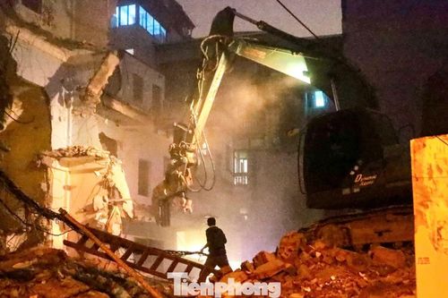 Xuyên đêm giải phóng mặt bằng phục vụ thi công đường Vành đai 2,5