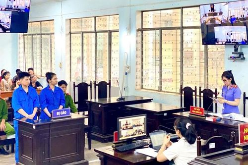 Xét xử trực tuyến 2 bị cáo mua bán trái phép chất ma túy ở Đắk Lắk