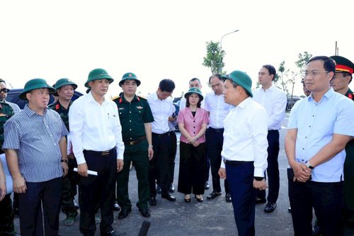Chủ tịch UBND TP Hà Nội thúc tiến độ hai dự án khu đô thị đa mục tiêu