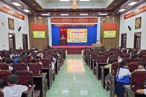 Hơn 260 đoàn viên, thanh thiếu nhi tham gia khai mạc hoạt động hè tại phường Diên Hồng