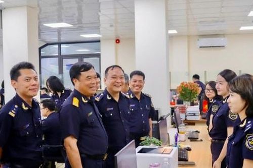 Hơn 1.000 tờ khai được xử lý thông suốt trong ngày đầu thí điểm thông quan tập trung