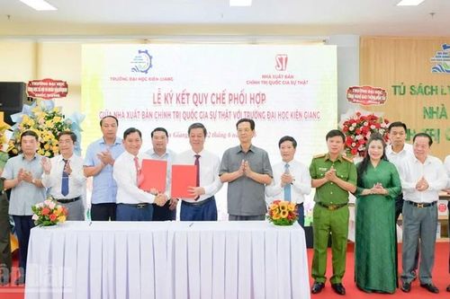 Thúc đẩy hợp tác giữa xuất bản lý luận chính trị với giáo dục đại học, nghiên cứu khoa học