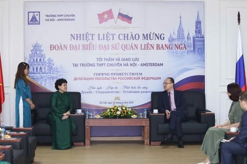 Những cơ hội học tập rộng mở của học sinh Trường chuyên Hà Nội-Amsterdam tại Liên bang Nga