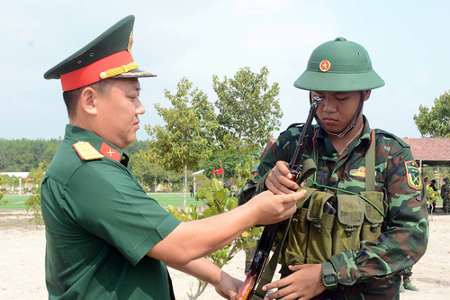 Điểm tựa đồng đội giúp chiến sĩ trưởng thành