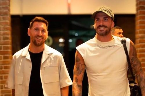 Messi không ở cùng phòng với De Paul để giữ... vận may World Cup