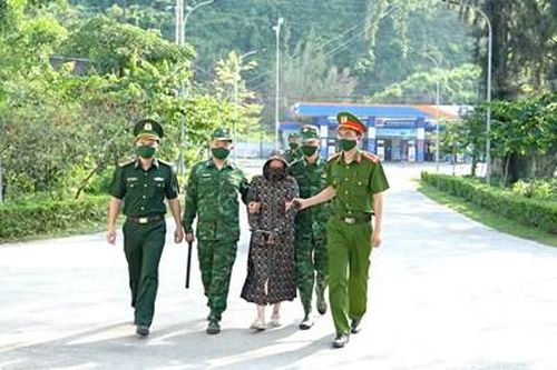 Bắt giữ đối tượng tàng trữ trái phép vật liệu nổ
