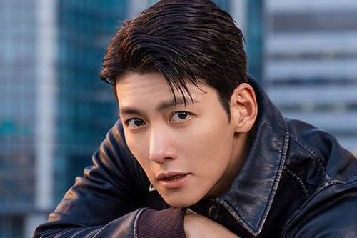 Nam tài tử hàng đầu xứ Hàn Ji Chang Wook bị điều tra