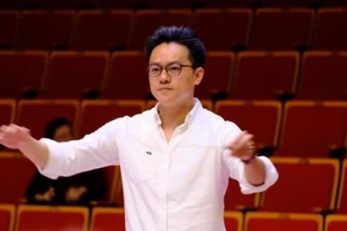 Nhạc trưởng Trần Nhật Minh: Sự nghiệp và cuộc sống bên siêu mẫu Thanh Hằng