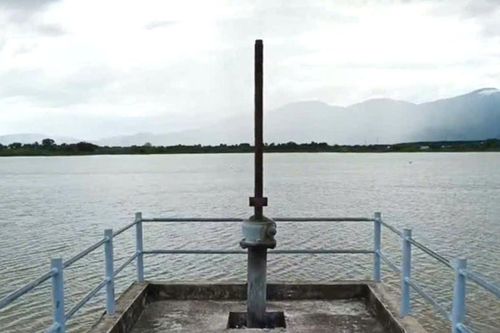 Điều tiết nước qua tràn 3 hồ chứa để bảo đảm an toàn công trình
