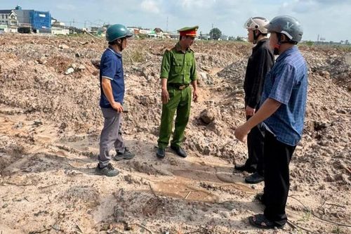 Hai công ty thi công dự án đường nghìn tỷ đổ 'bậy' chất thải xây dựng