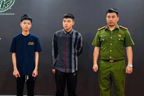 'Giang hồ nhí' vung kiếm hỗn chiến kinh hoàng gây náo loạn ở Lào Cai, 2 tên cầm đầu sa lưới