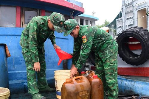 Điều tra làm rõ vụ vận chuyển 7.000 lít dầu DO không rõ nguồn gốc
