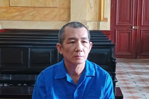 Cuồng ghen, người đàn ông mang dao vượt hàng trăm cây số để tìm 'tình địch'
