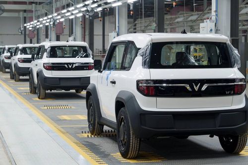 Ô tô sản xuất trong nước vọt tăng lên mức kỷ lục, vượt xa xe nhập khẩu