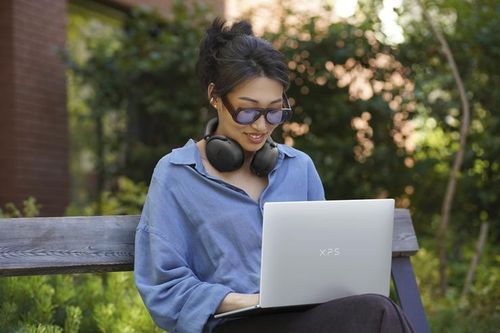 Dell ra mắt XPS 13 thế hệ mới: Nặng 1kg, pin xem video liên tục 17 tiếng