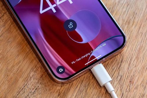 Lý do nhiều người chọn sạc chậm dù điện thoại Android hỗ trợ sạc nhanh