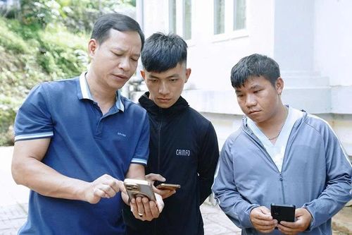 Những 'bản số' dưới chân 'cổng trời'