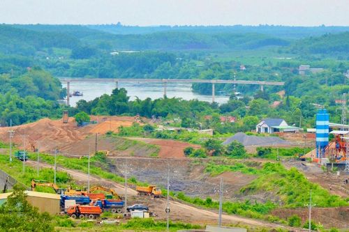 Cầu Hiếu Liêm đã nối liền đôi bờ sông Đồng Nai, đang hoàn thiện các hạng mục cuối