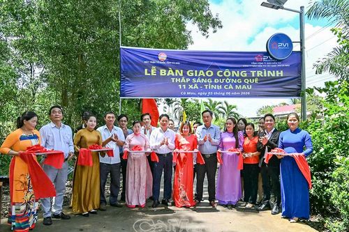 Khánh thành công trình 'Thắp sáng đường quê' tại Xã Lương Thế Trân