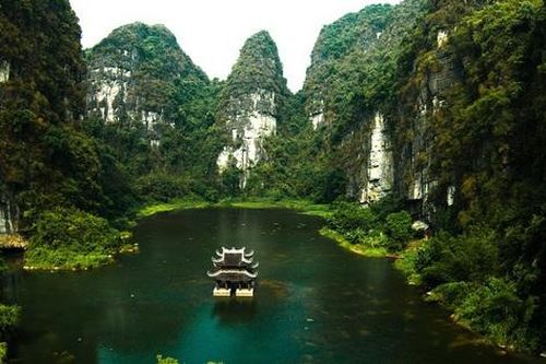 Lan truyền thông tin giả mạo mang yếu tố 'tâm linh' gây hoang mang dư luận sẽ bị xử phạt đến 50 triệu đồng