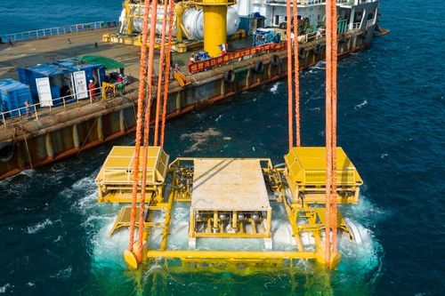 Trung Quốc âm thầm đưa hàng nghìn máy chủ xuống biển