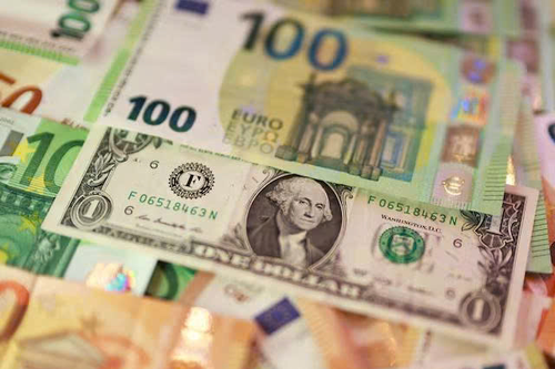 Tỷ giá USD hôm nay (4-6): Đồng USD giữ đà tăng