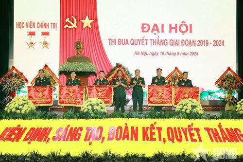 Phát huy truyền thống vẻ vang, triển khai toàn diện, sắc bén công tác Đảng, công tác chính trị trong kỷ nguyên mới