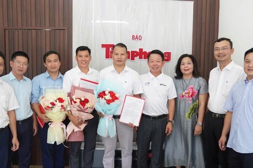 Ban Biên tập Báo Tiền Phong làm việc với Văn phòng đại diện Đông Bắc Bộ