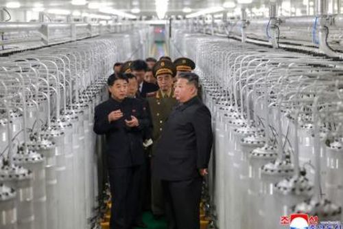 Ông Kim Jong Un thị sát nhà máy hạt nhân mới, tuyên bố tăng cường năng lực 'theo cấp số nhân'