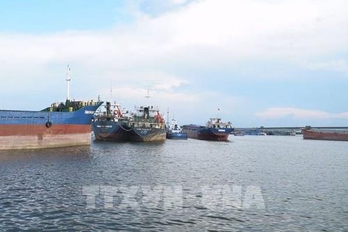 Quảng Trị: Bồi lấp nghiêm trọng luồng hàng hải cửa biển Cửa Việt