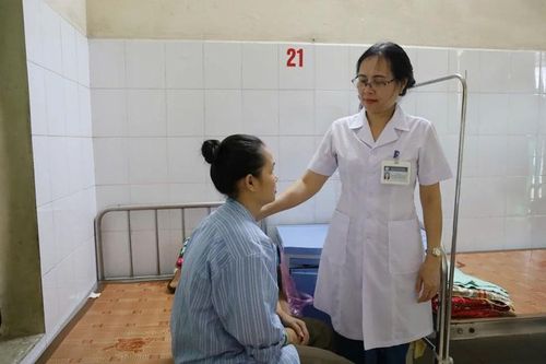 Đồng hành cùng người bệnh 'đặc biệt'