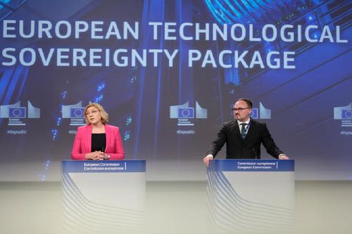 EU công bố gói chính sách công nghệ quy mô lớn